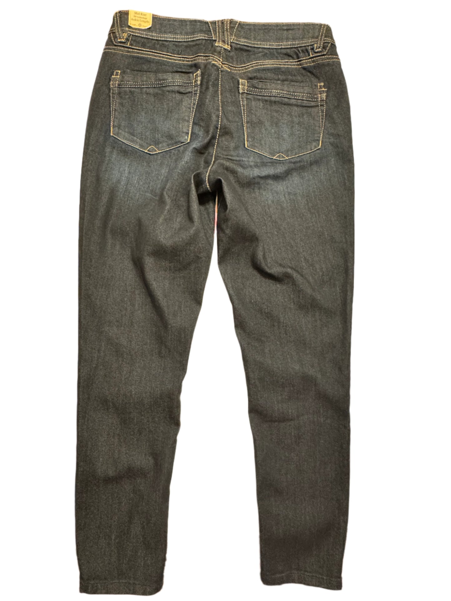 NEW!! Authentic Women Mid Rise Ankle Length Jeans Size (12)