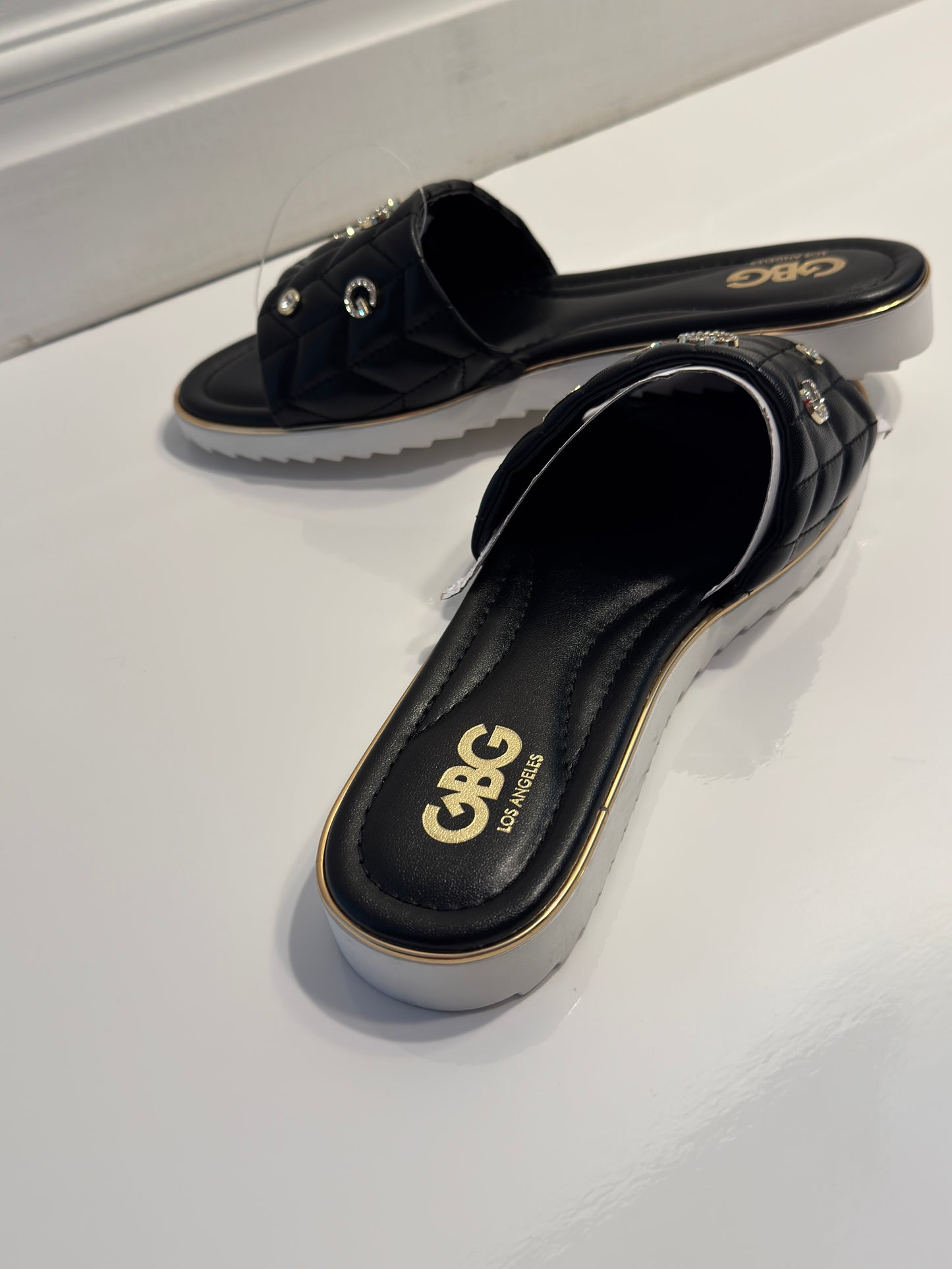 NEW!! GBG Los Angeles Sandals 7.5