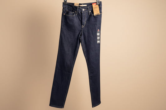 NEW!! Women Levi Blue Jeans