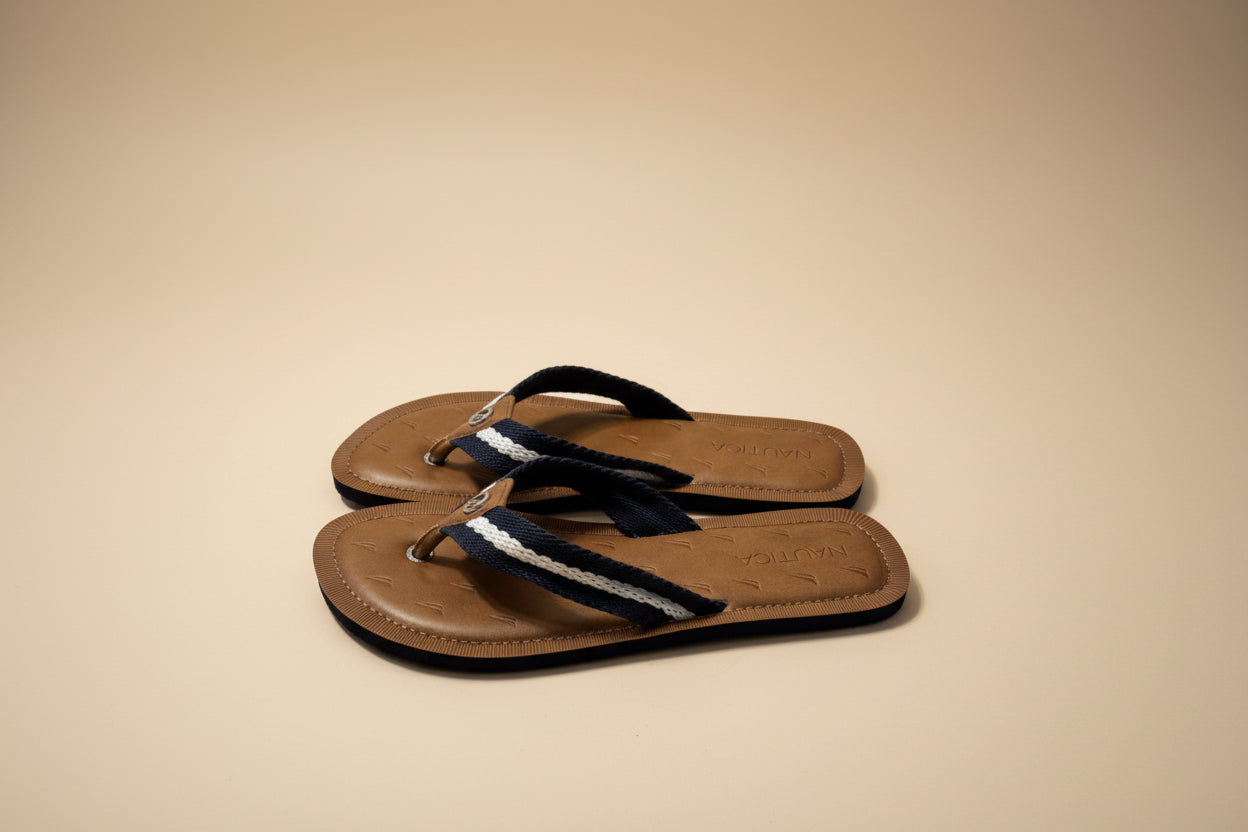 NEW!! Nautica Women Slippers - 8.5