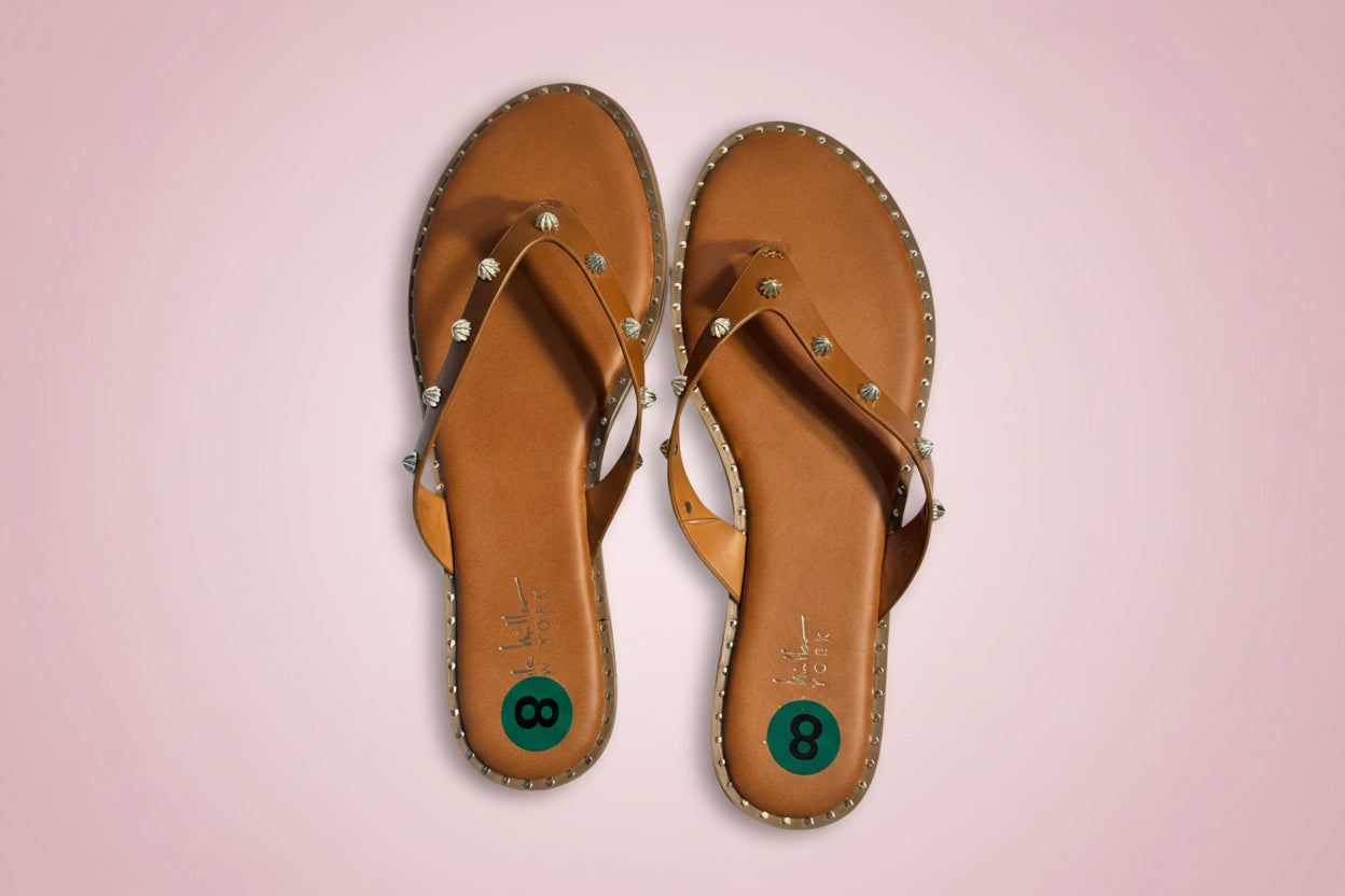 NEW!!  Women Flip-Flop Size 8