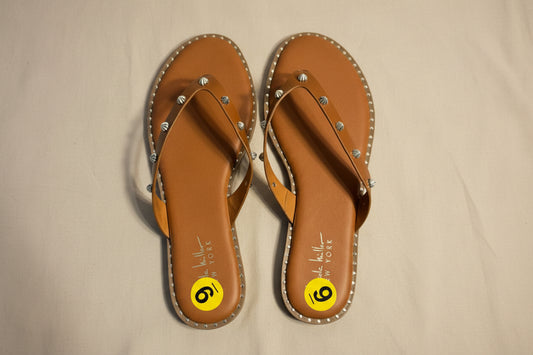 NEW!!  Women Flip-Flop Size 9